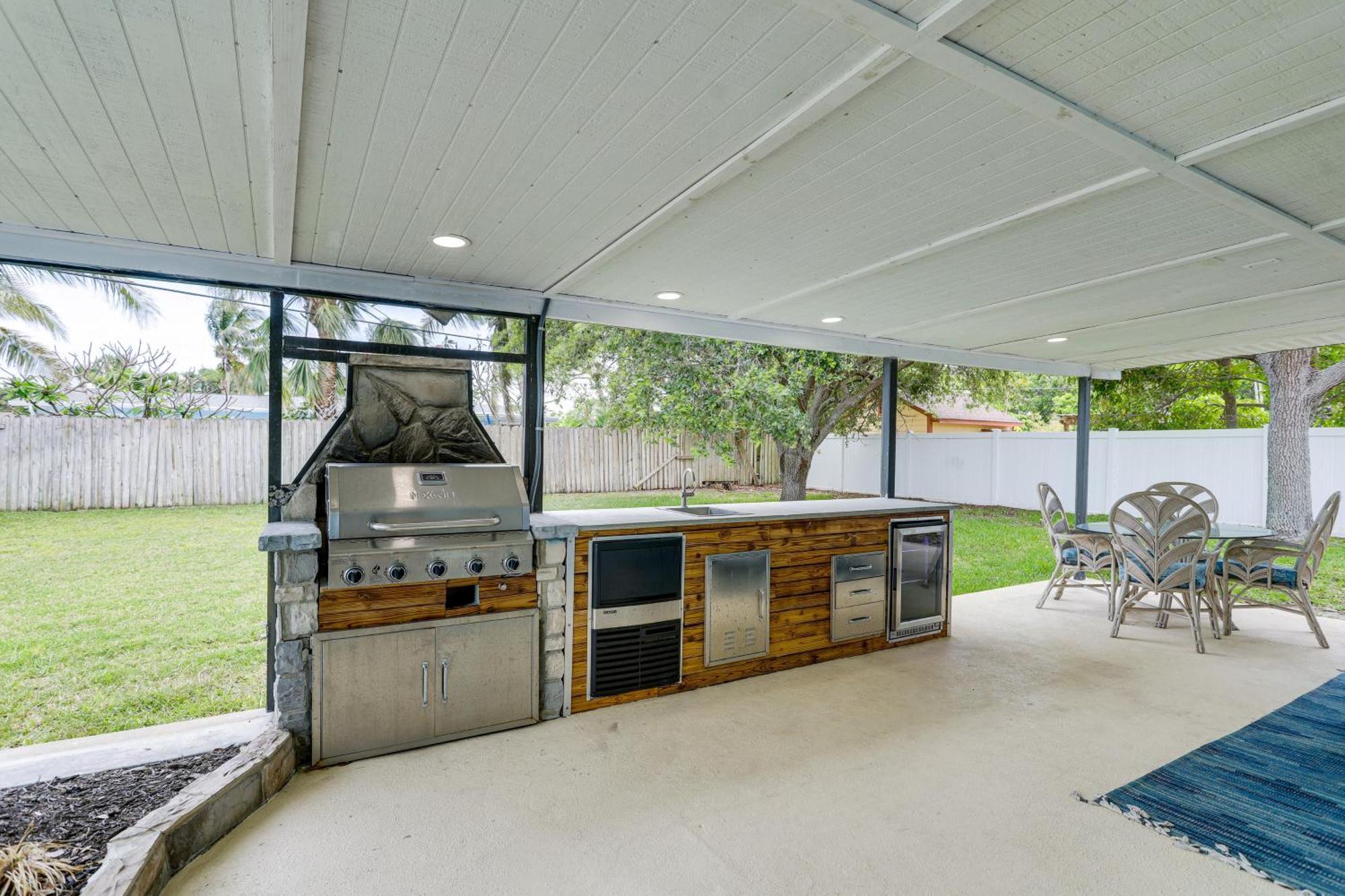 Pet-Friendly Cocoa Beach Home Walk To Beach! Dış mekan fotoğraf